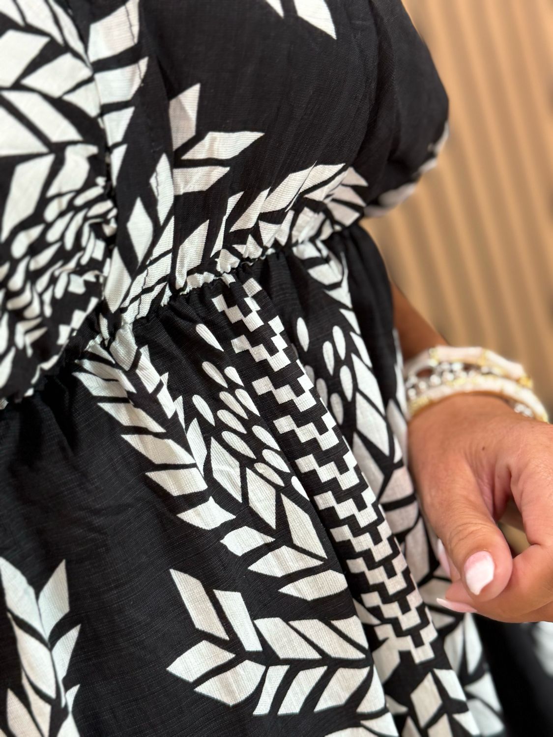 Floaty Midi Dress - Black/White