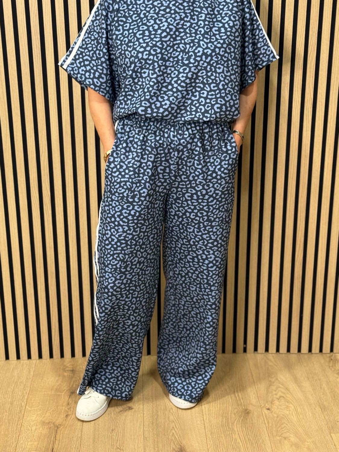 Leopard Print Lounge Set - Navy