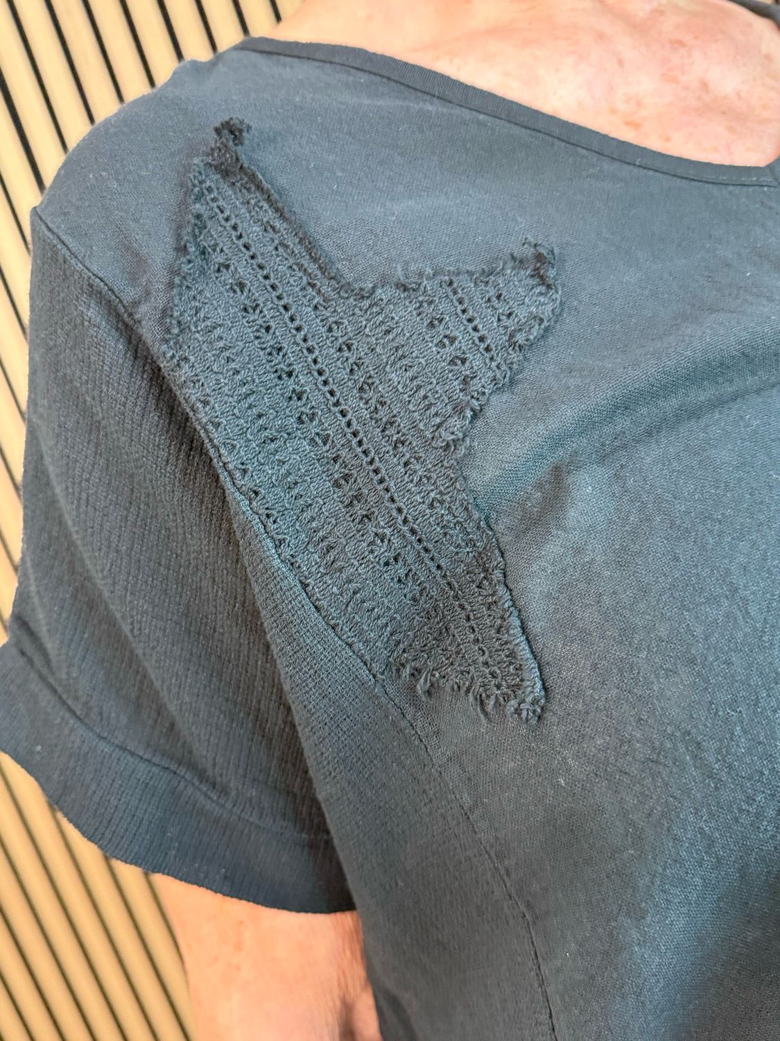 Star Detail Top - Black