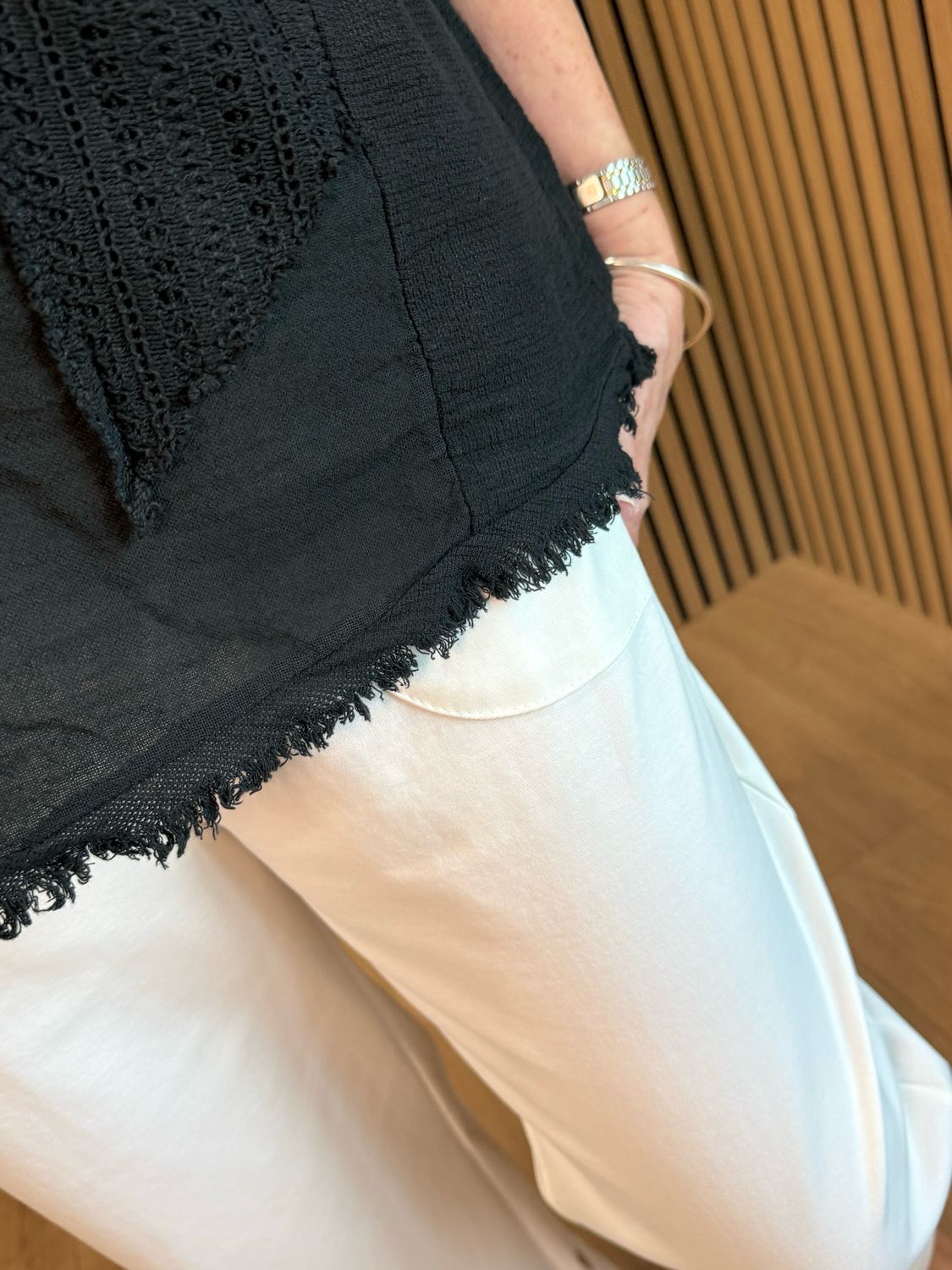 Star Detail Top - Black