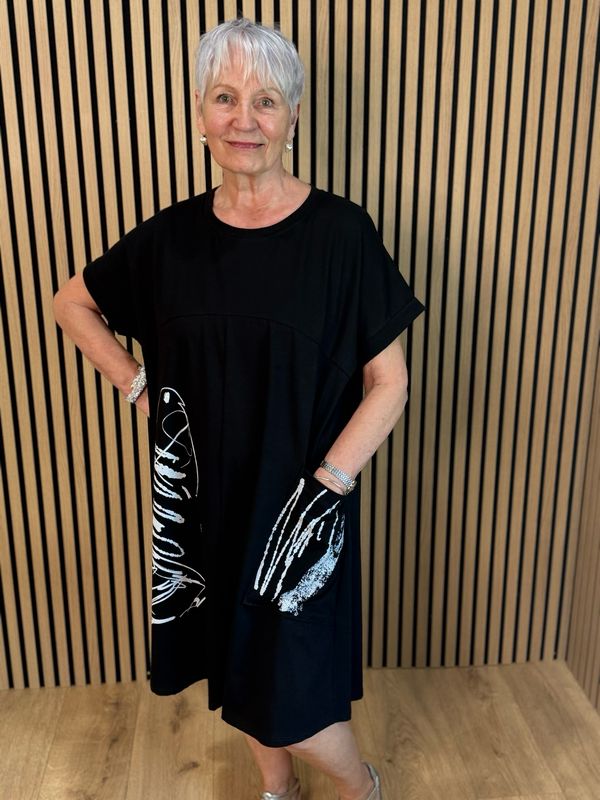 Abstract Pocket T Shirt Dress - Black