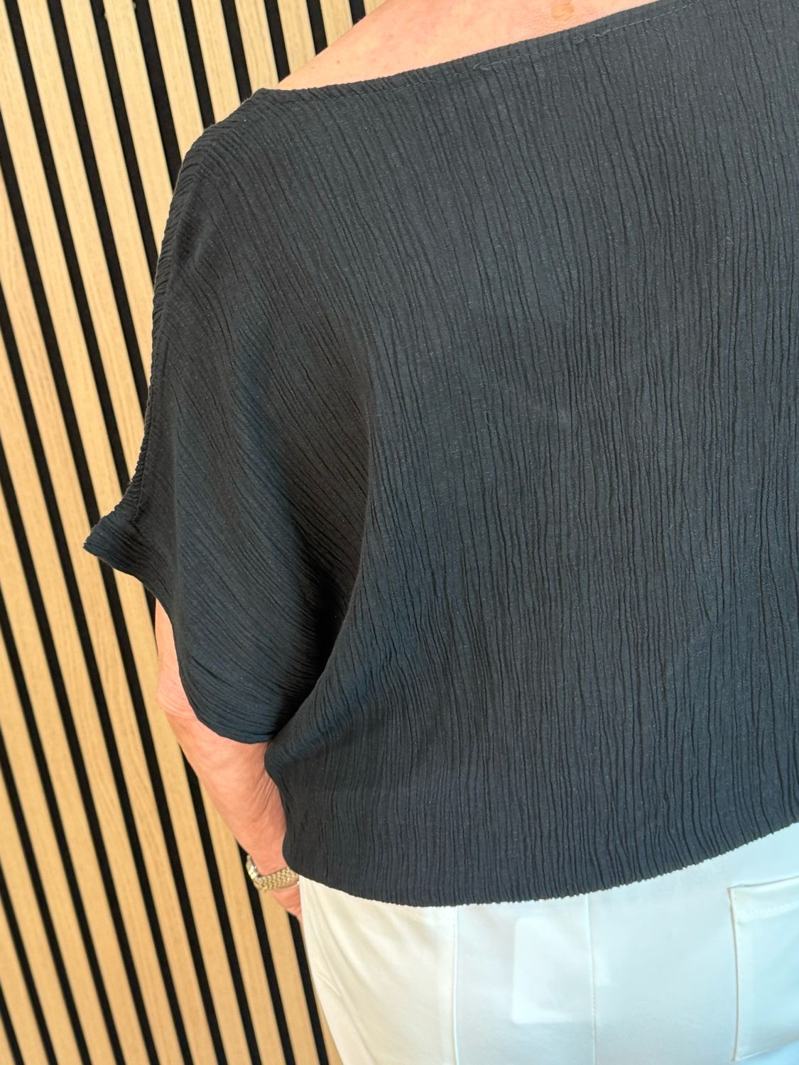 Tie Front Crinkle Top - Black