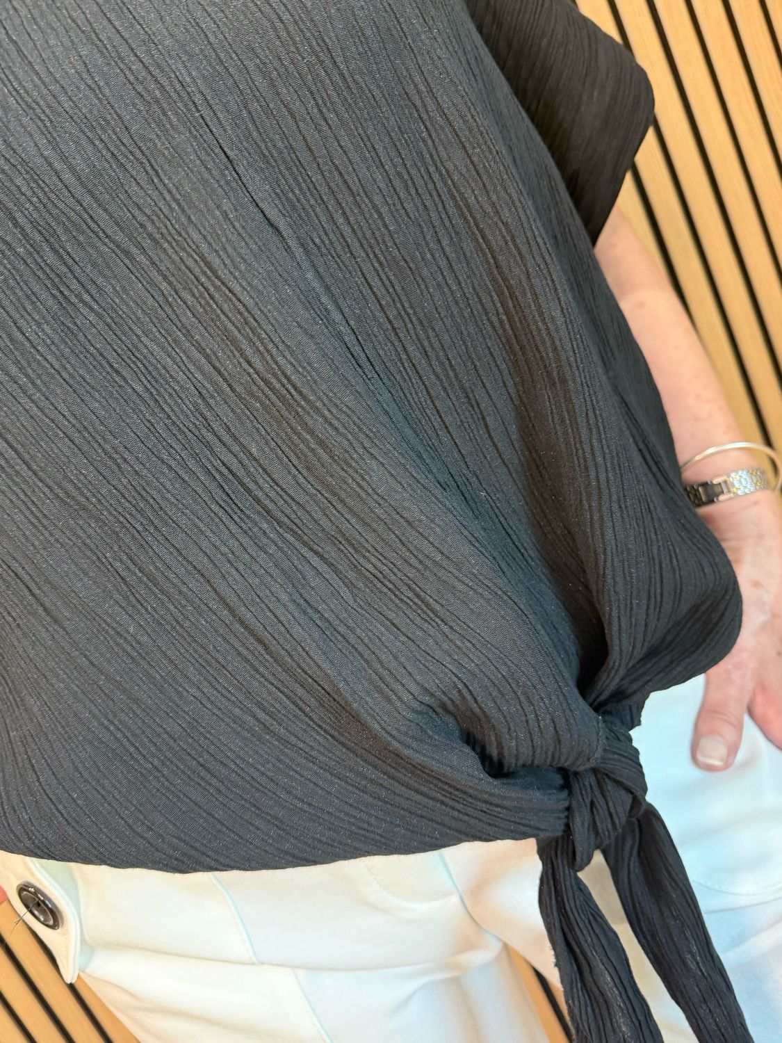 Tie Front Crinkle Top - Black