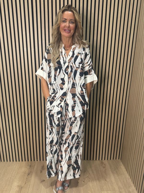 Abstract Print Relaxed Co-Ord Set - Cream/Brown