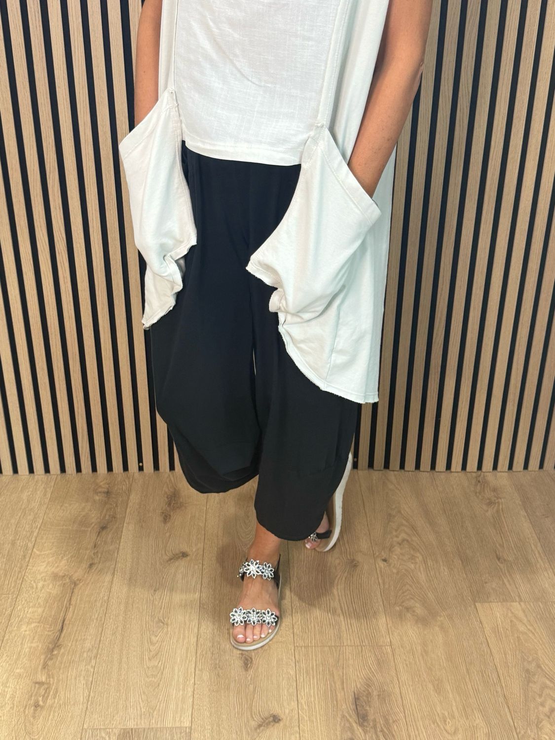 Cocoon Pocket Cotton Trousers - Black