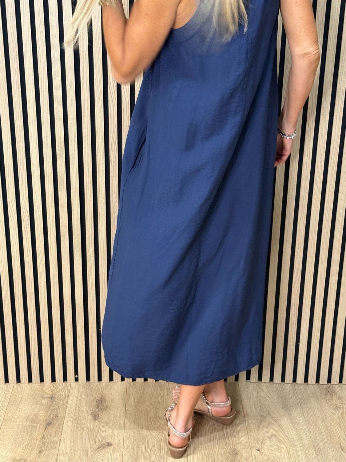 Easy Flow Midi Dress - Navy