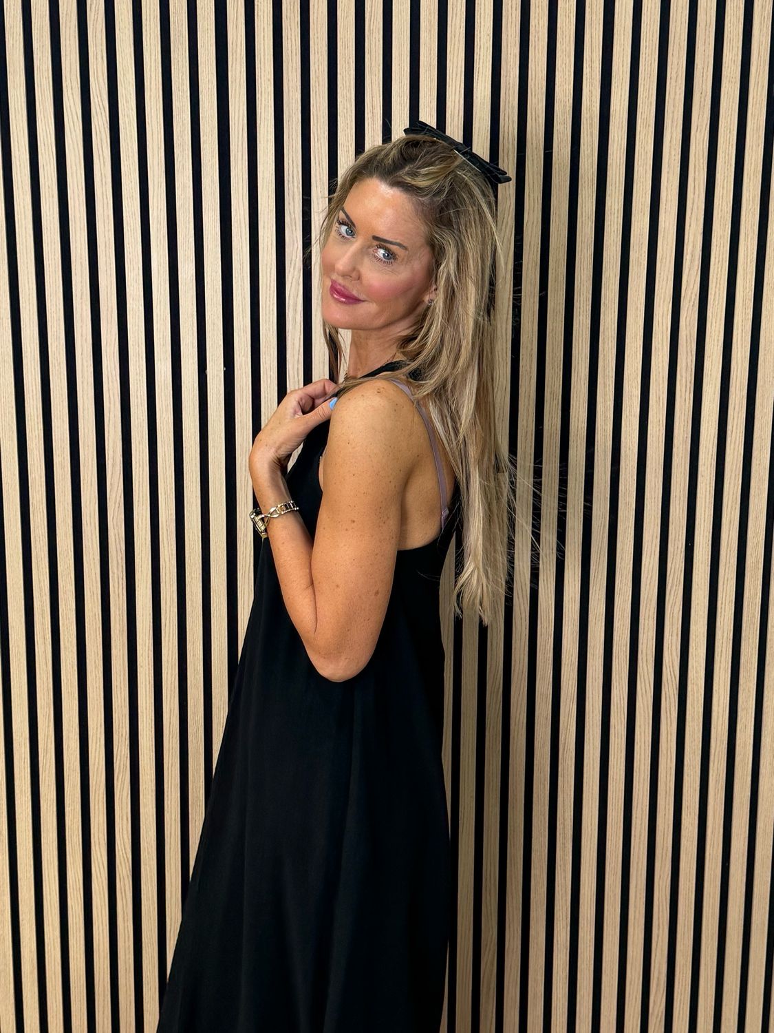 Easy Flow Midi Dress - Black