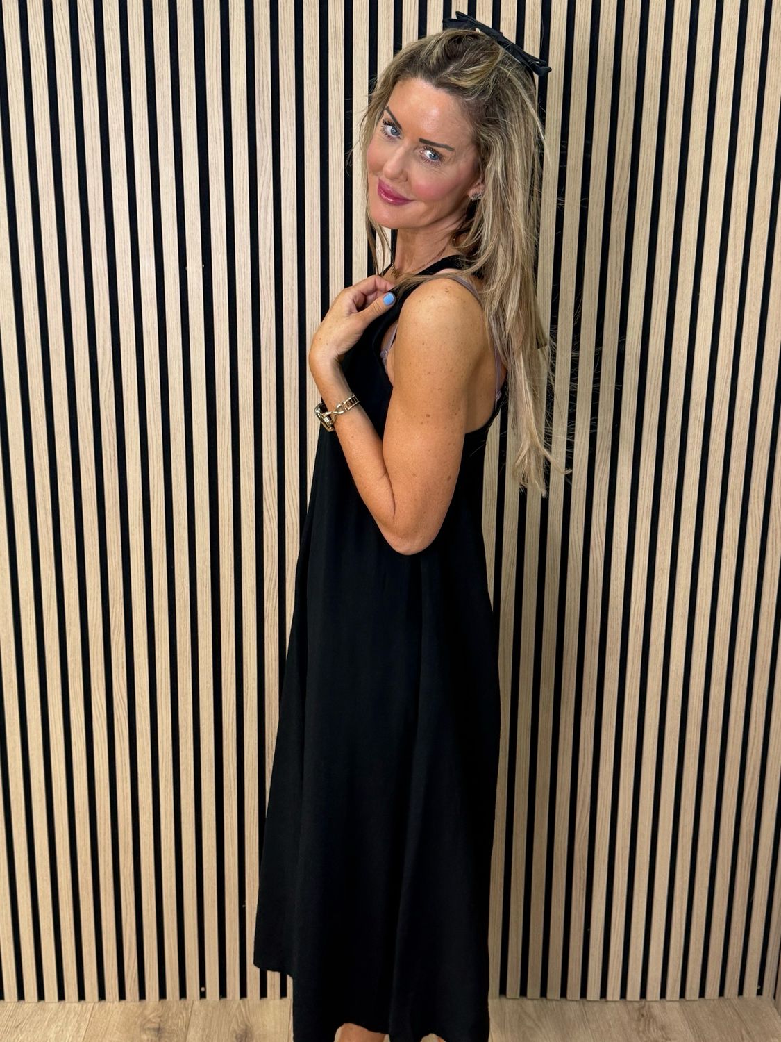 Easy Flow Midi Dress - Black