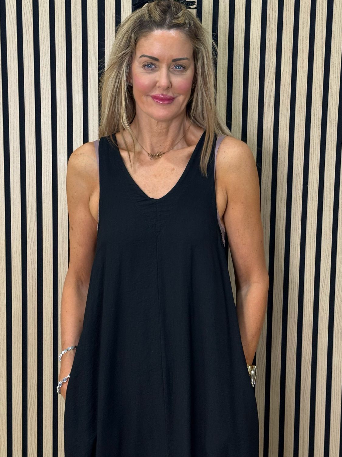 Easy Flow Midi Dress - Black