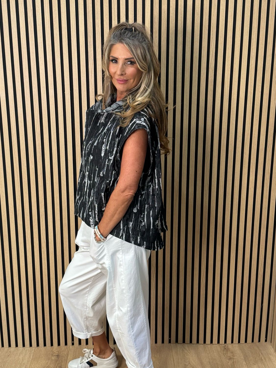 Urban Edge Sleeveless Jacket - Black