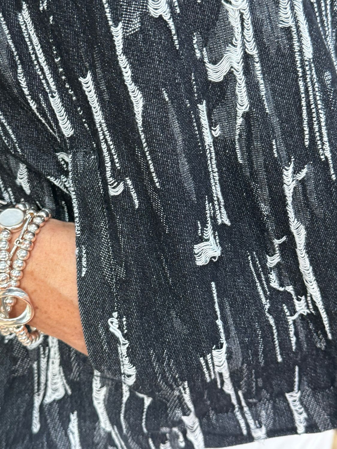 Urban Edge Sleeveless Jacket - Black