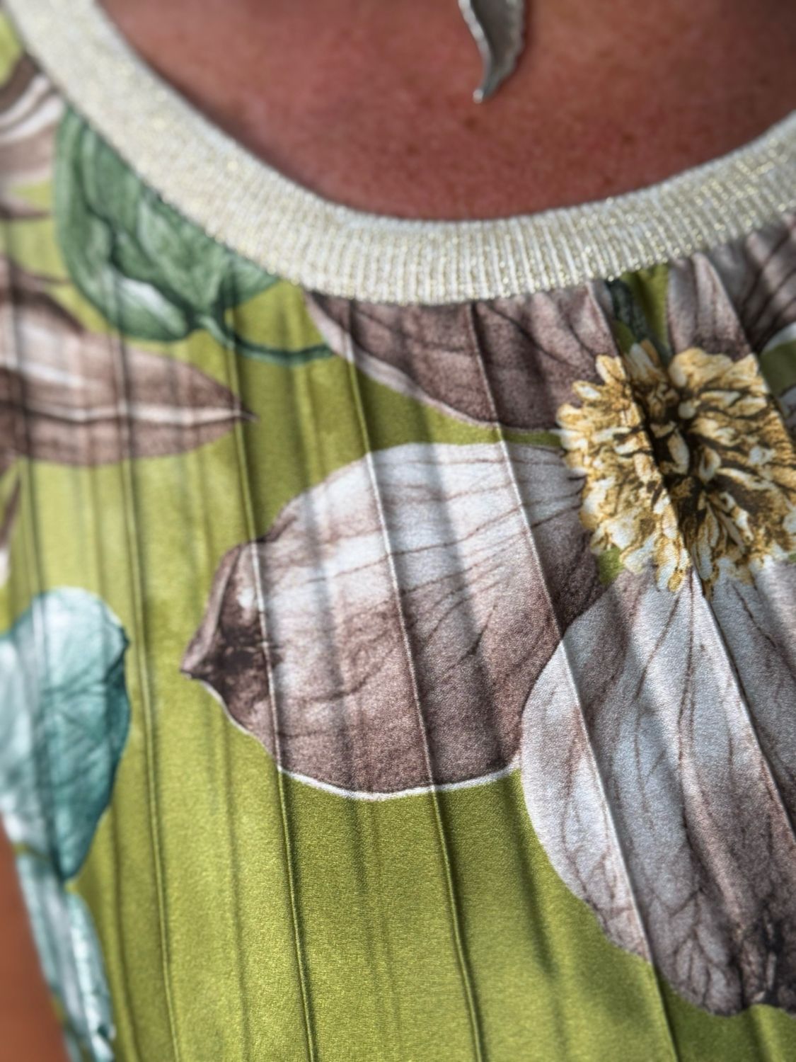 Bloom Pleated Midi Dress - Olive