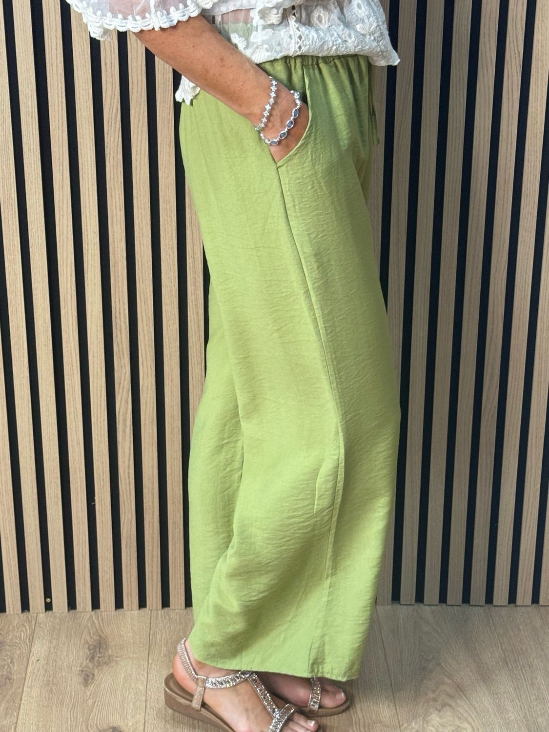 Relaxed Wide Leg Trousers - Lime