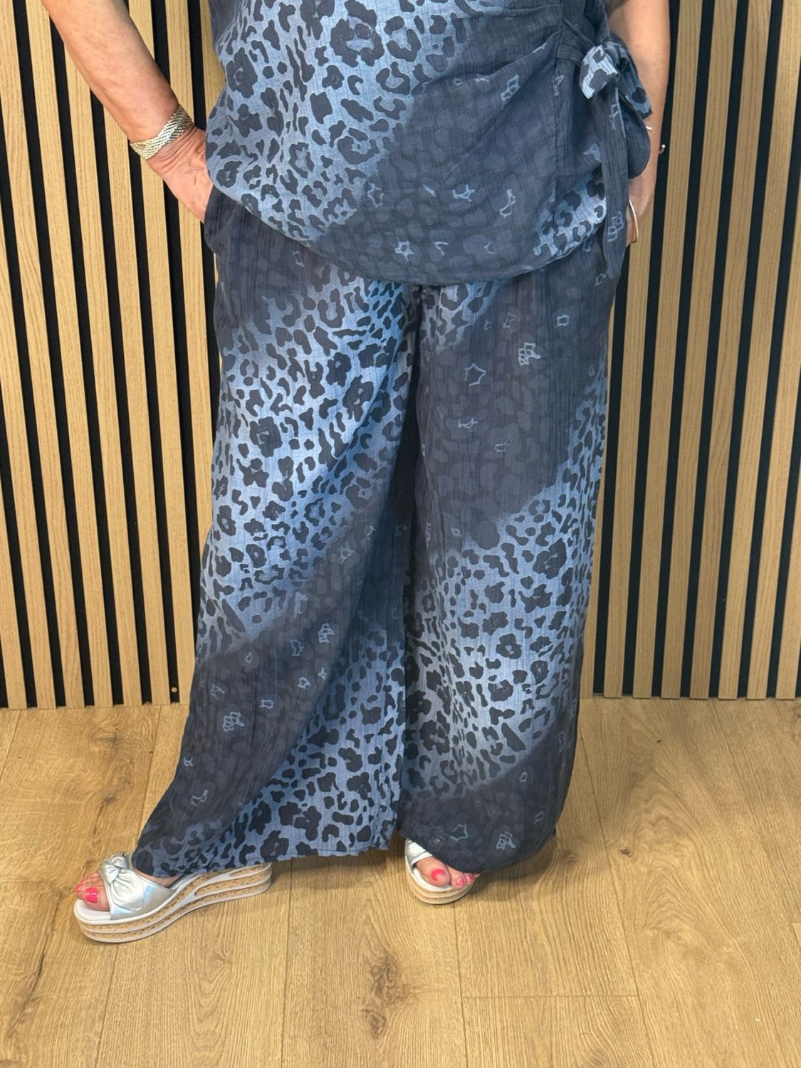 Luna Leopard Print Co-Ord Set - Navy