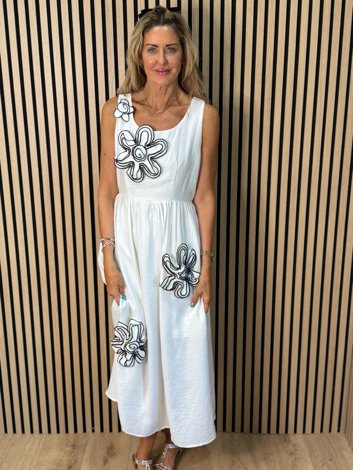 Luna - Floral Appliqué Midi Dress - Cream