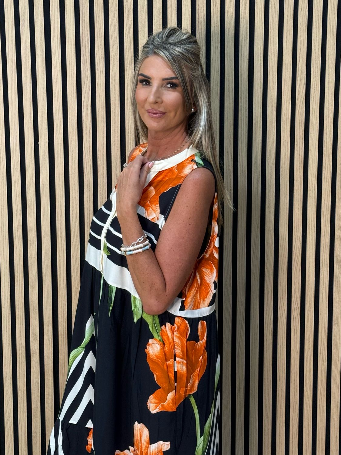 Tropical Stripe Print Sleeveless Midi Dress - Black/Orange