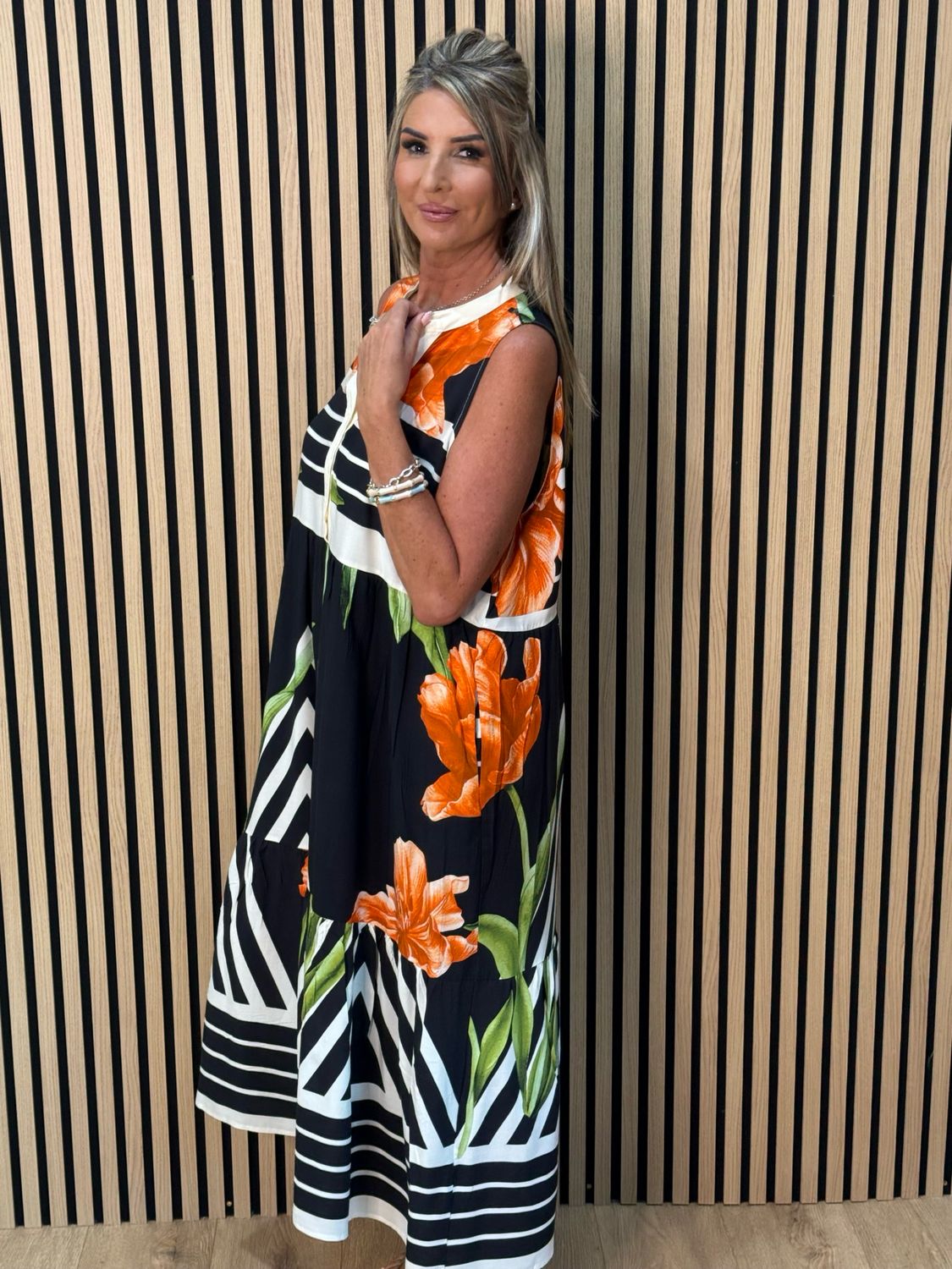 Tropical Stripe Print Sleeveless Midi Dress - Black/Orange
