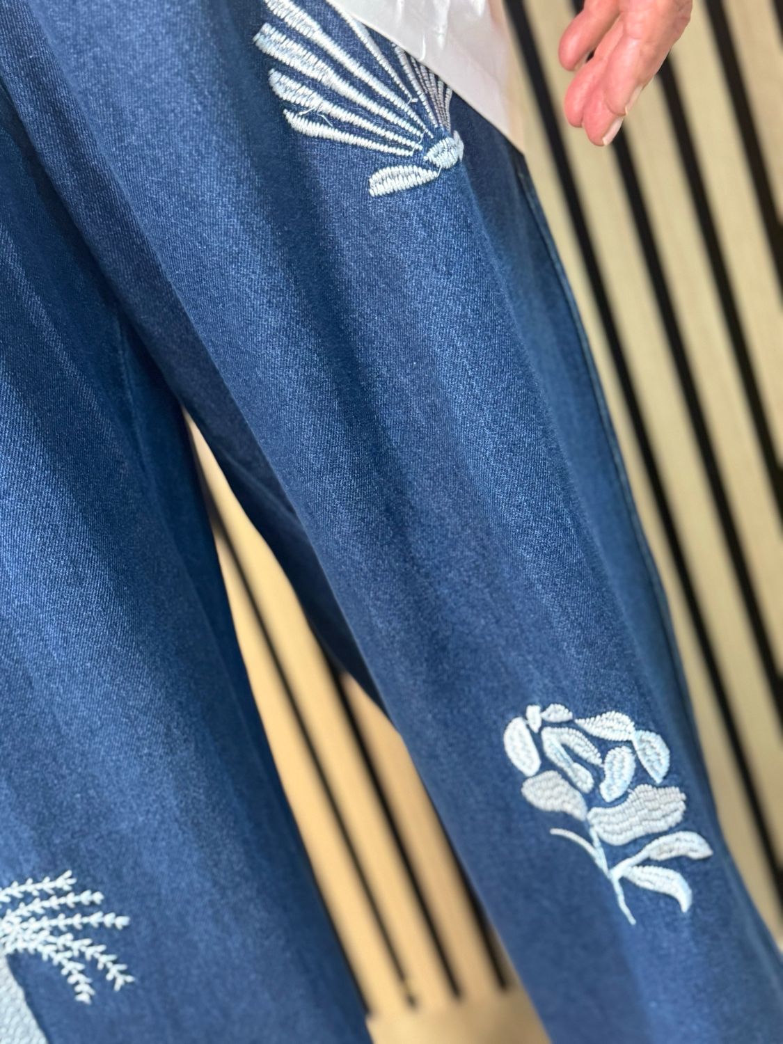 Embroidered Wide Leg Denim Jeans - Blue