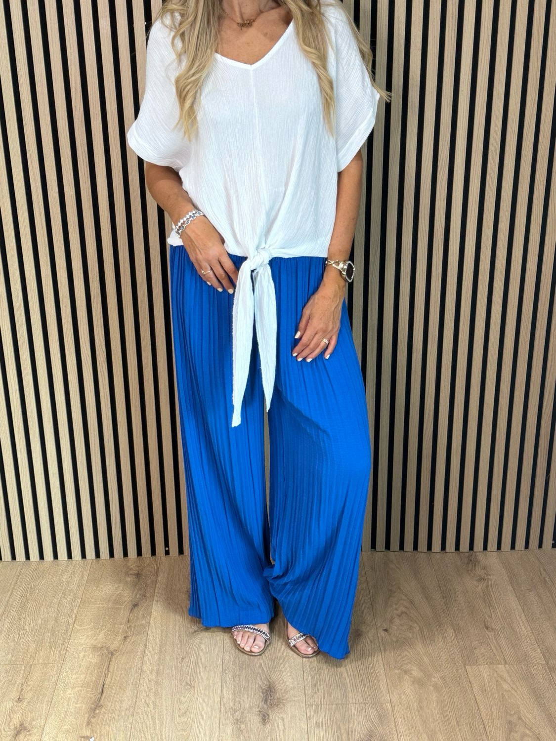 Pleated Wide Let Trousers - R Blue