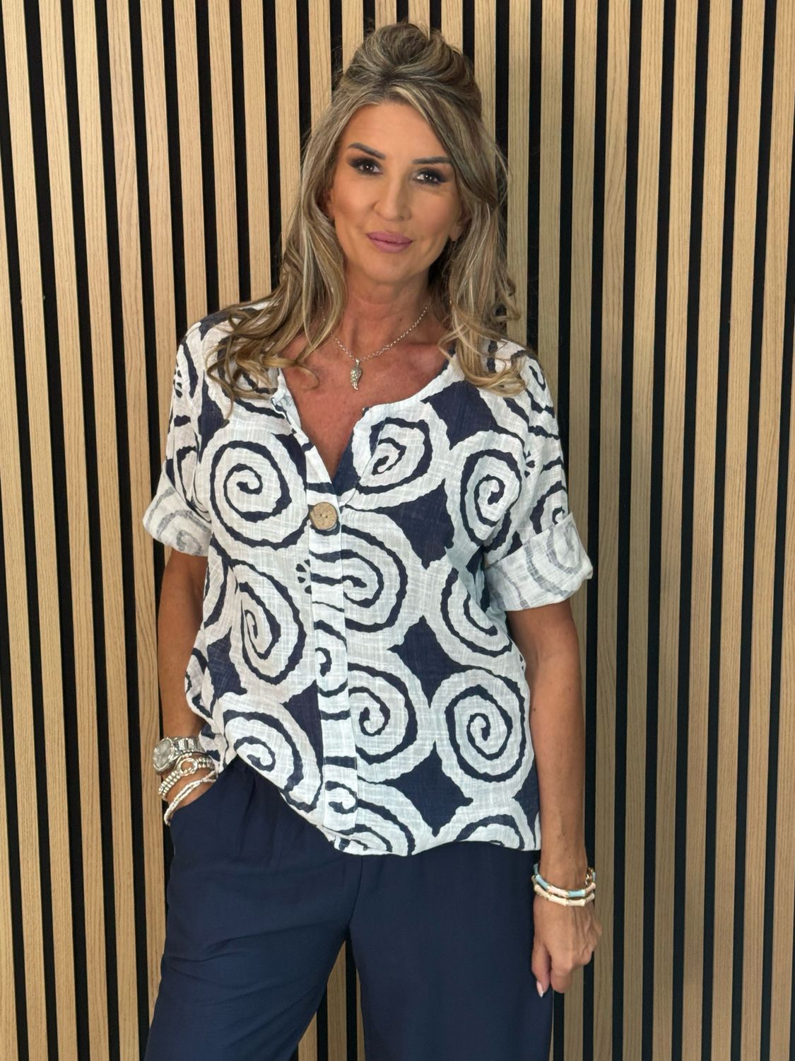 Spiral Print Button Detail Top - White/Blue