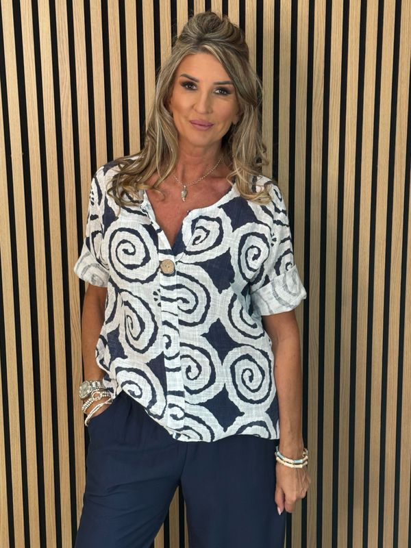 Spiral Print Button Detail Top - White/Blue