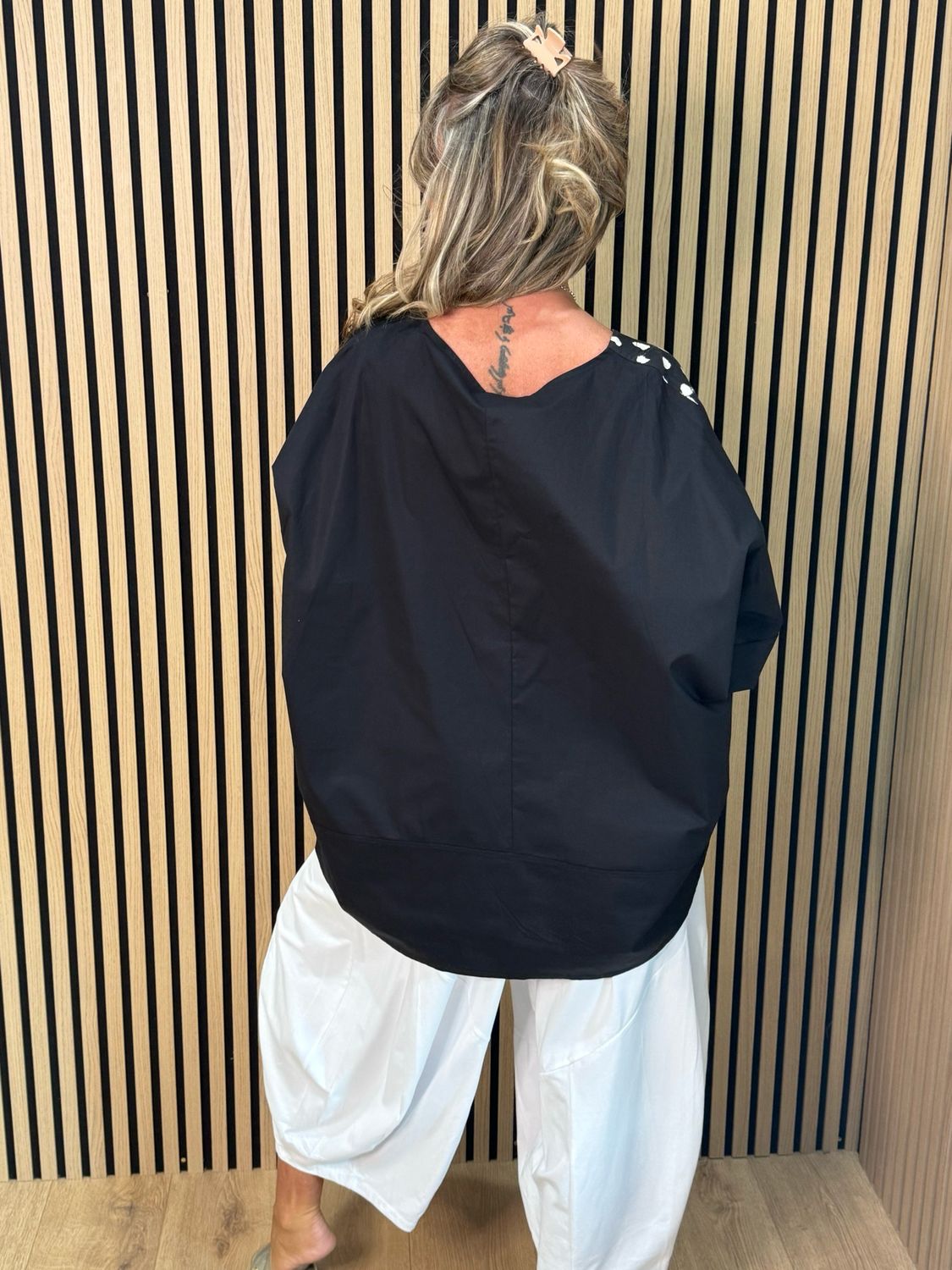Oversized Contrast Panel Top - Black