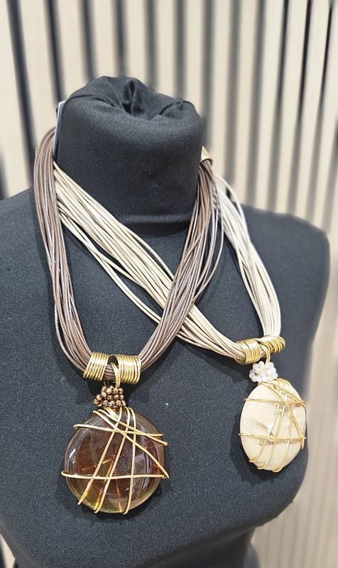 Statement Wire Pendant Necklace
