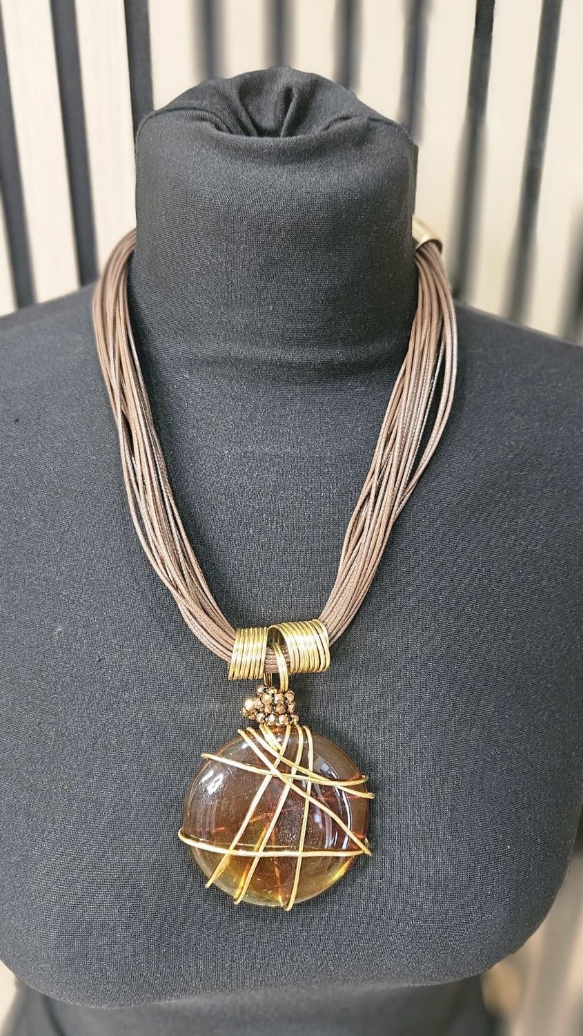 Statement Wire Pendant Necklace
