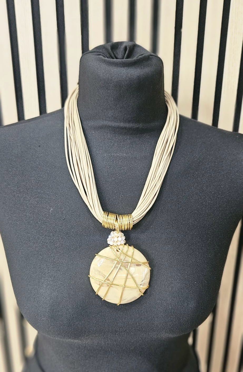 Statement Wire Pendant Necklace