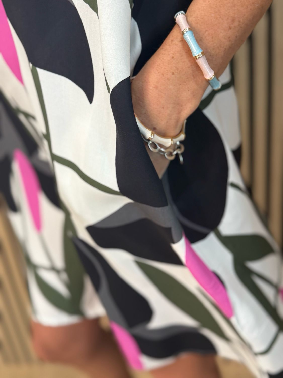 Floral Sleeveless Tunic Dress - Cream/Khaki/Fuchsia