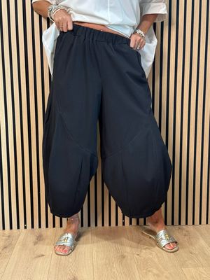 Cotton Stretch Barrel Pants - Black