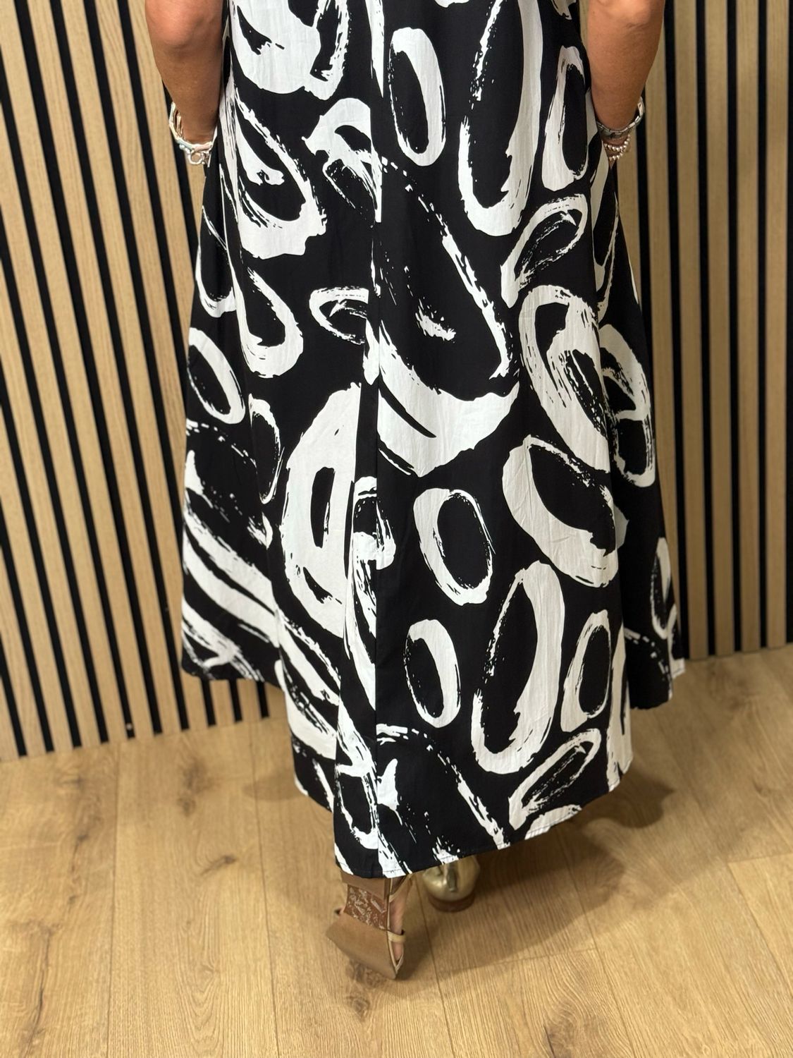 Abstract Print Cotton Shirt Maxi Dress - Black/White