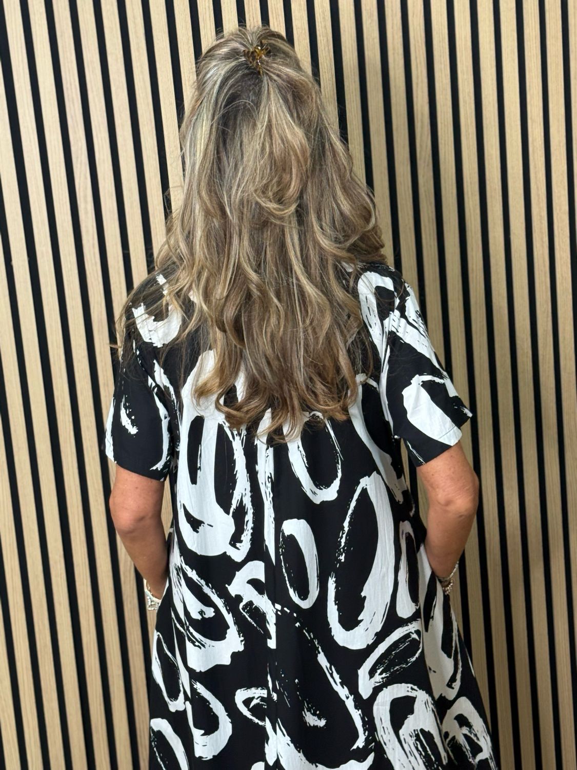 Abstract Print Cotton Shirt Maxi Dress - Black/White