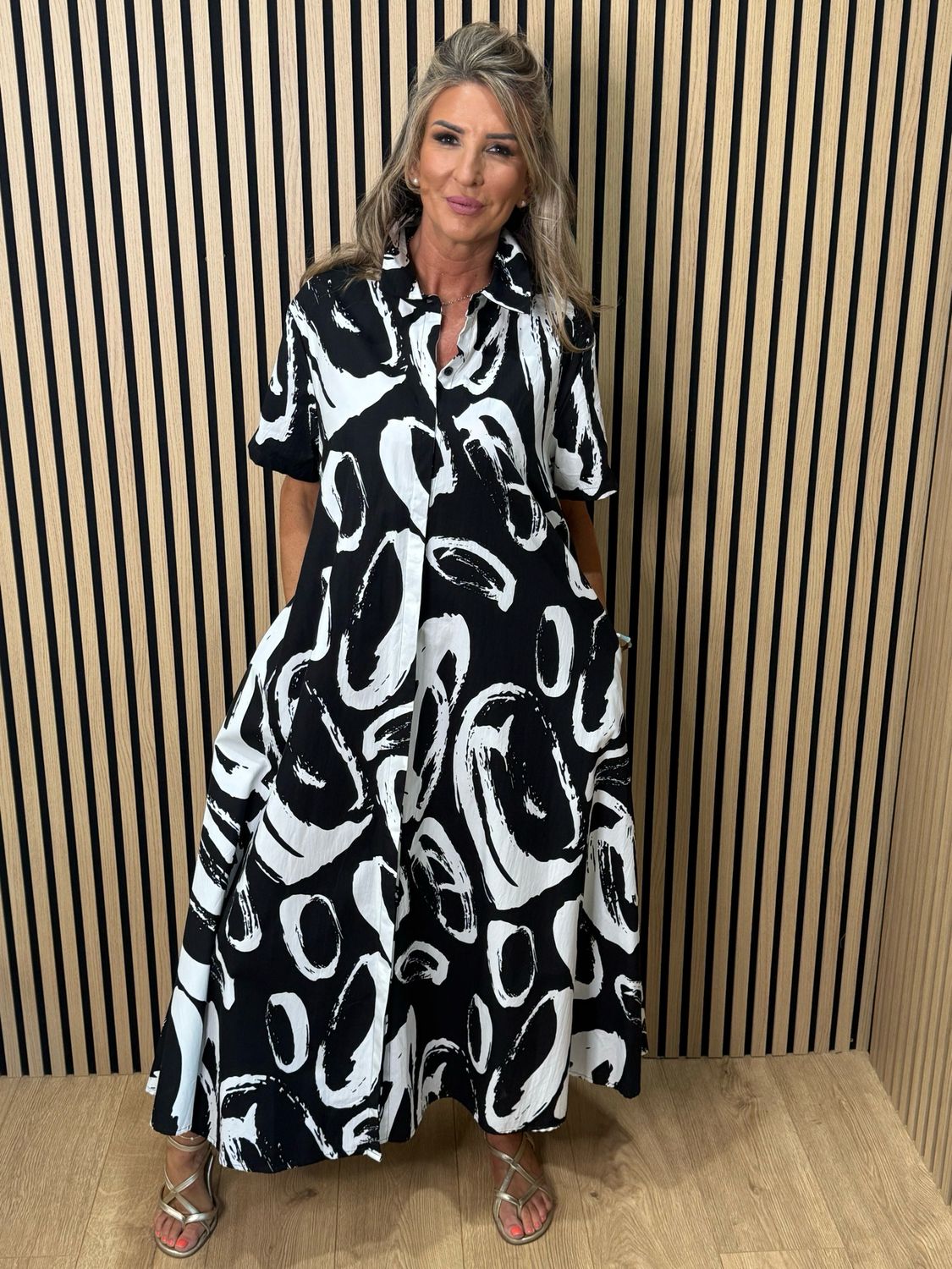Abstract Print Cotton Shirt Maxi Dress - Black/White