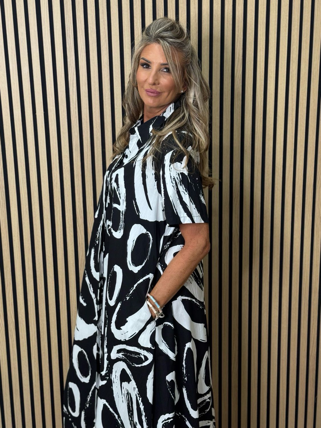 Abstract Print Cotton Shirt Maxi Dress - Black/White
