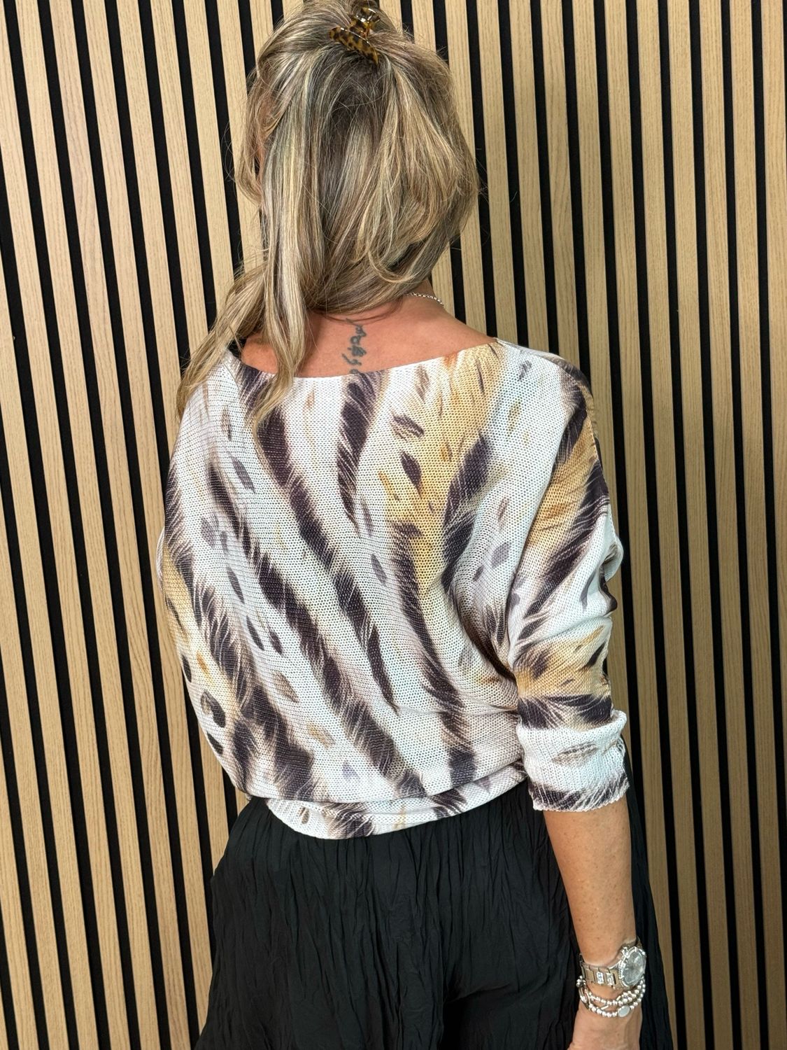 Abstract Print Lightweight Knit Jumper - White/Black/Gold