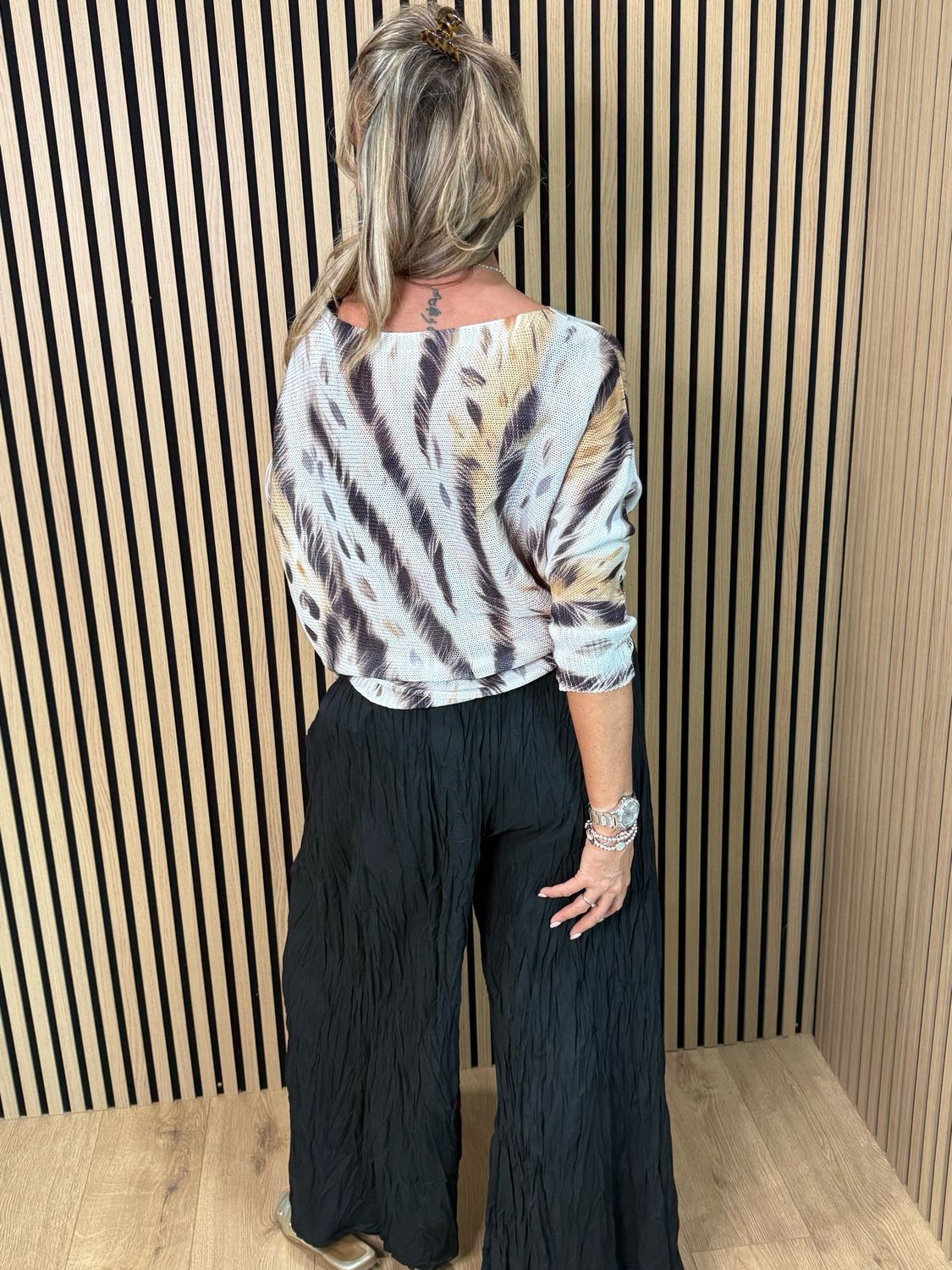 Abstract Print Lightweight Knit Jumper - White/Black/Gold