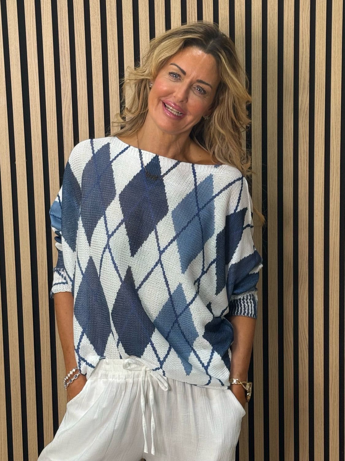 Diamond Print Lightweight Knit Jumper - White/Blue
