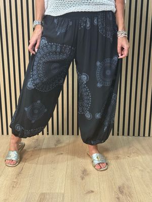 Relaxed Printed Harem Pants - Black