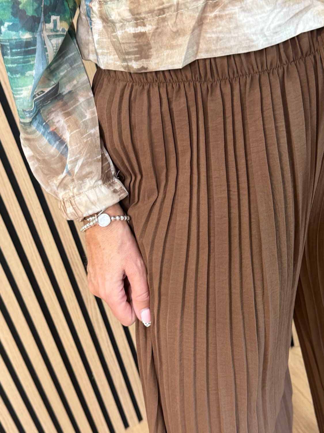 Wide Leg Pleated Trousers - Chocolate