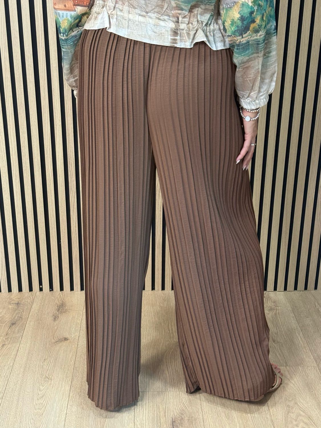 Wide Leg Pleated Trousers - Chocolate