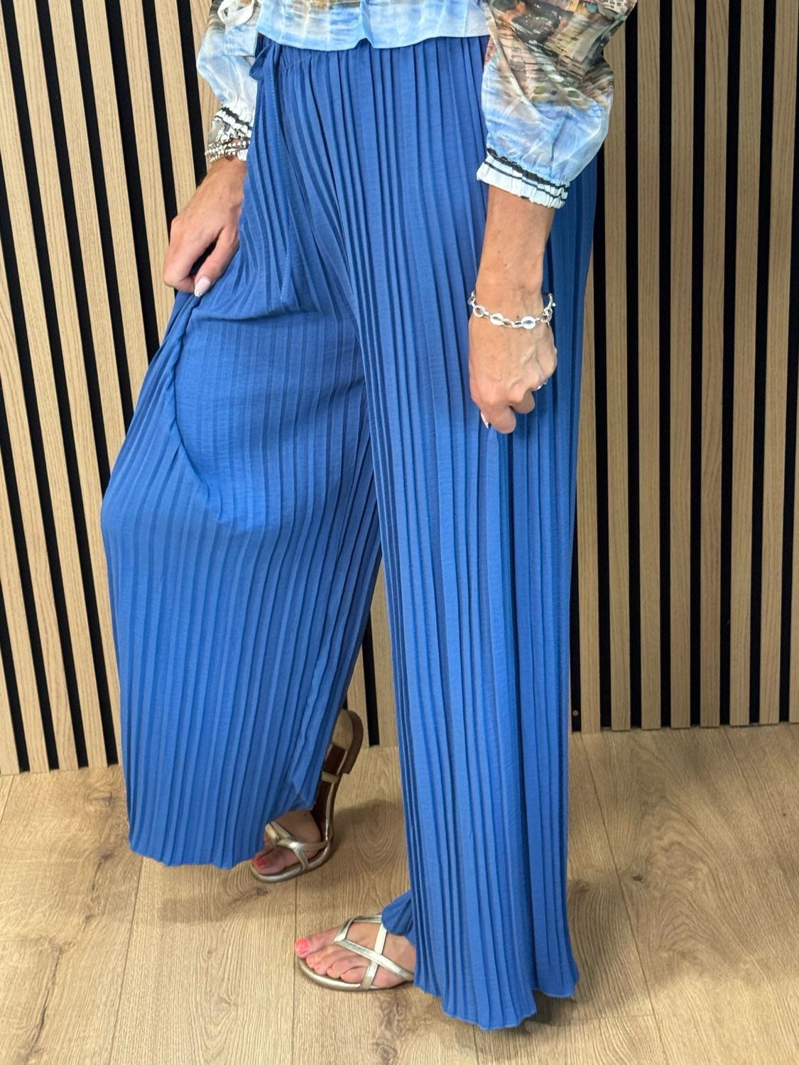 Wide Leg Pleated Trousers - Blue