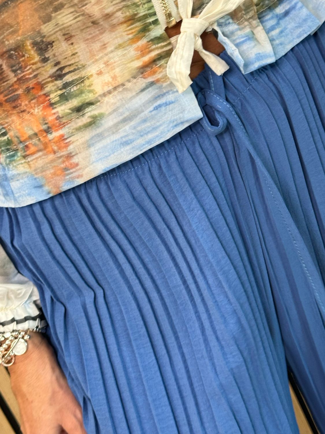 Wide Leg Pleated Trousers - Blue