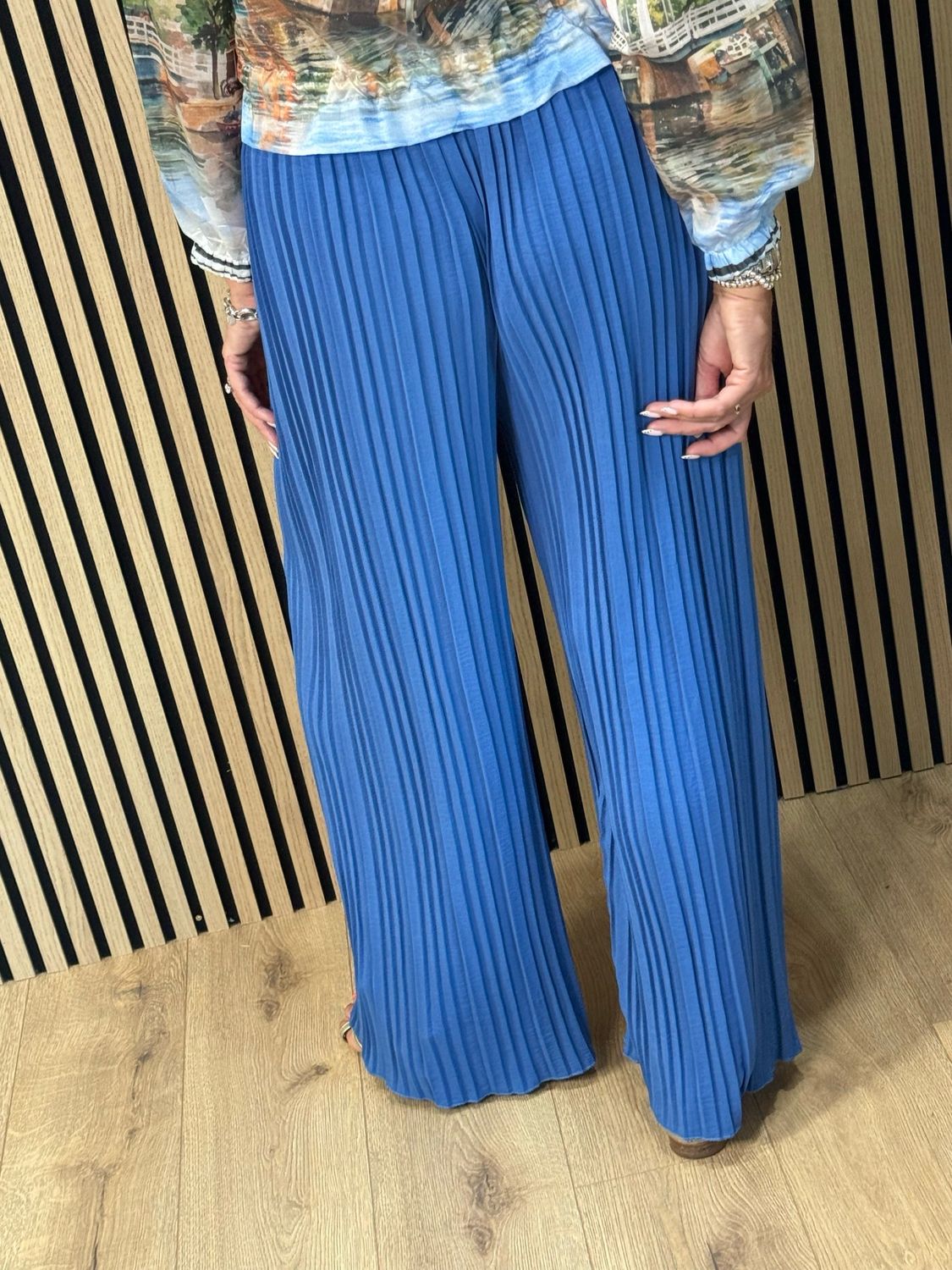 Wide Leg Pleated Trousers - Blue