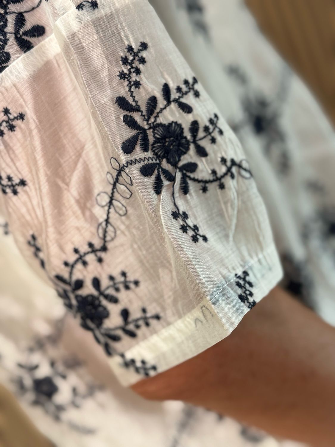 Embroidered Floral Sheet Shirt - White/Navy