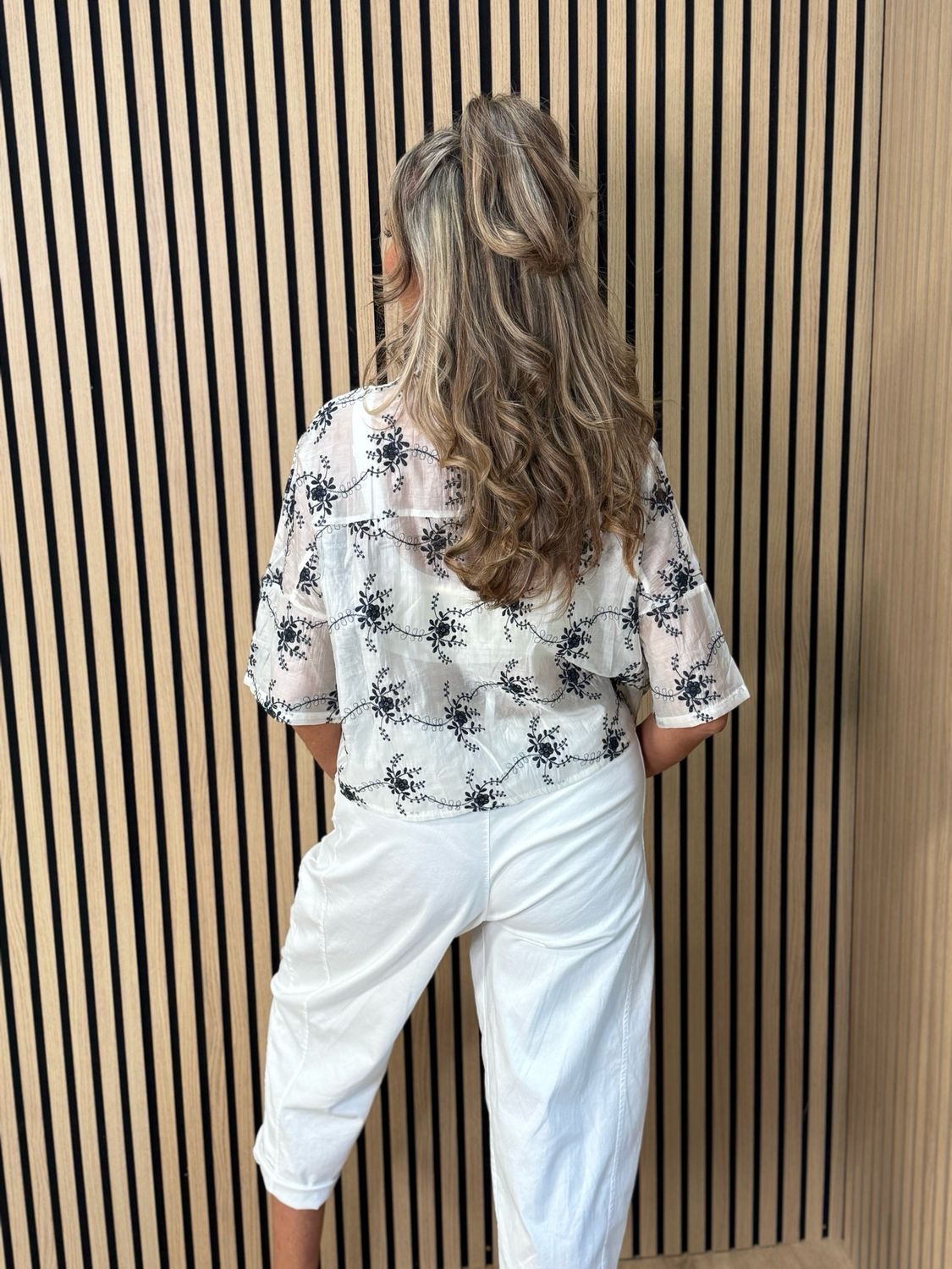 Embroidered Floral Sheet Shirt - White/Navy