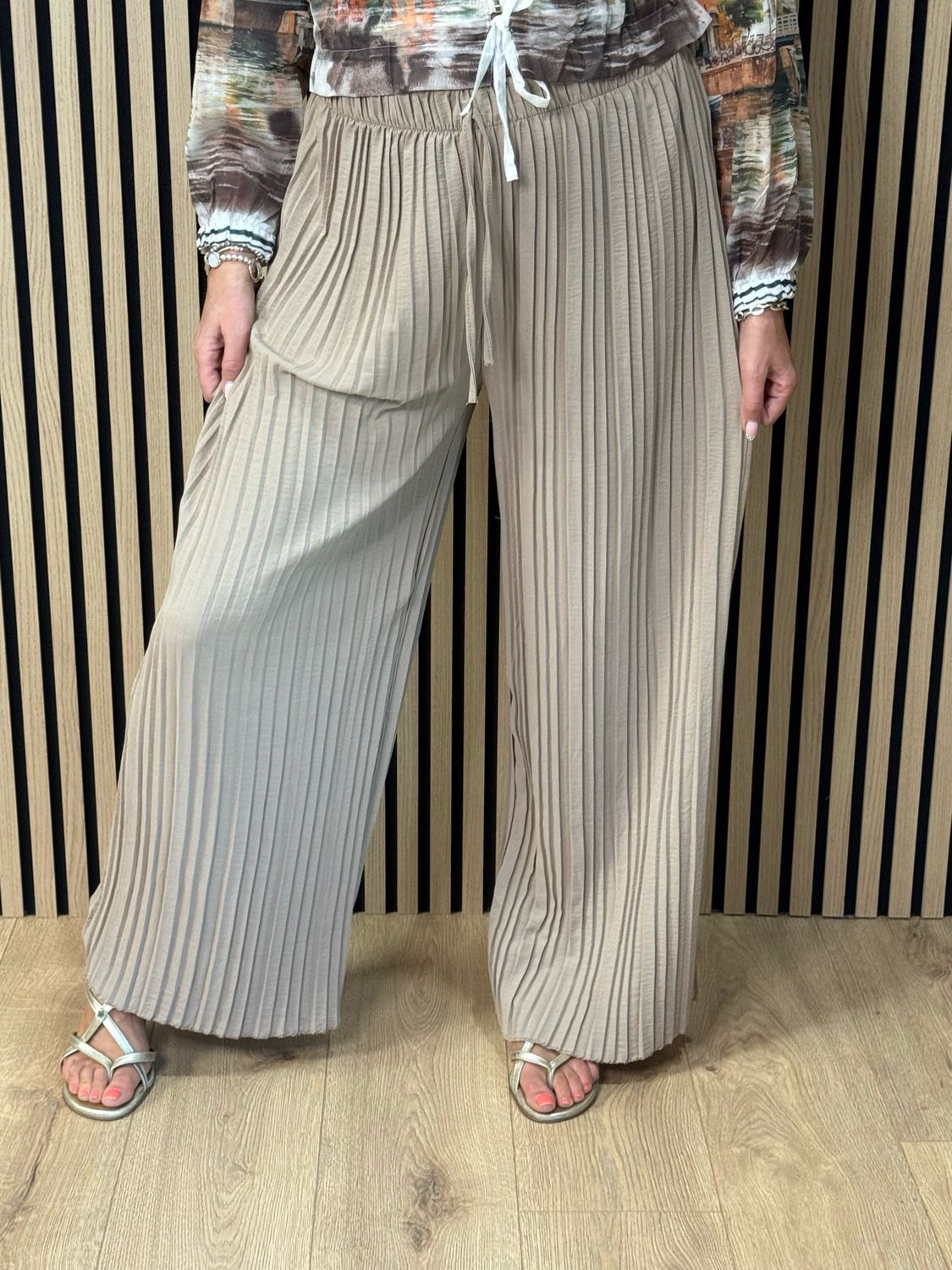 Wide Leg Pleated Trousers - Taupe