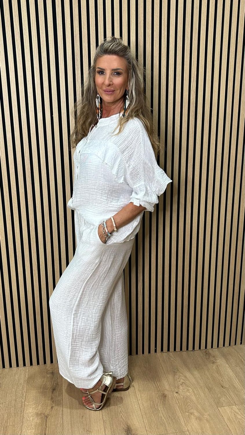 Crinkle Texture Co-Ord Set – £36.24 ~ White