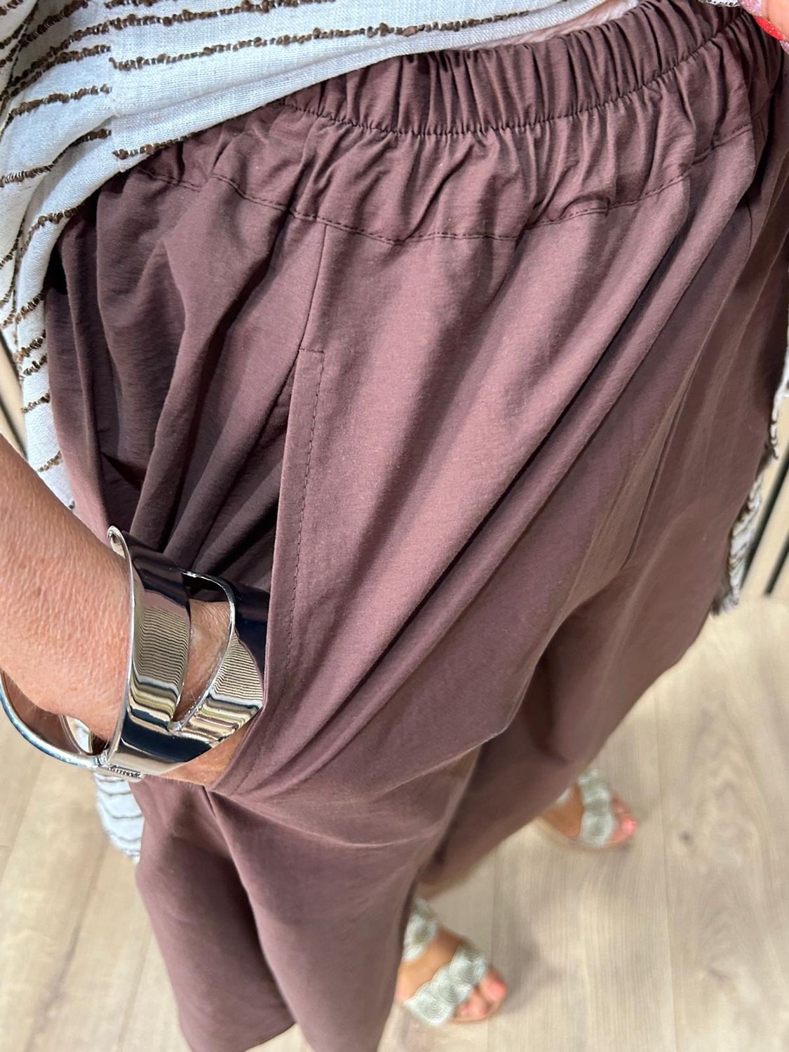 Cotton Blend Balloon Leg Trousers – Brown