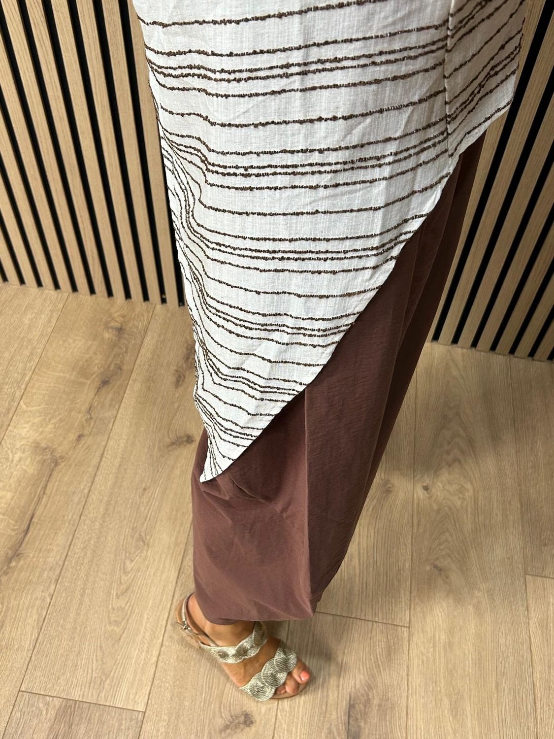 Cotton Blend Balloon Leg Trousers – Brown